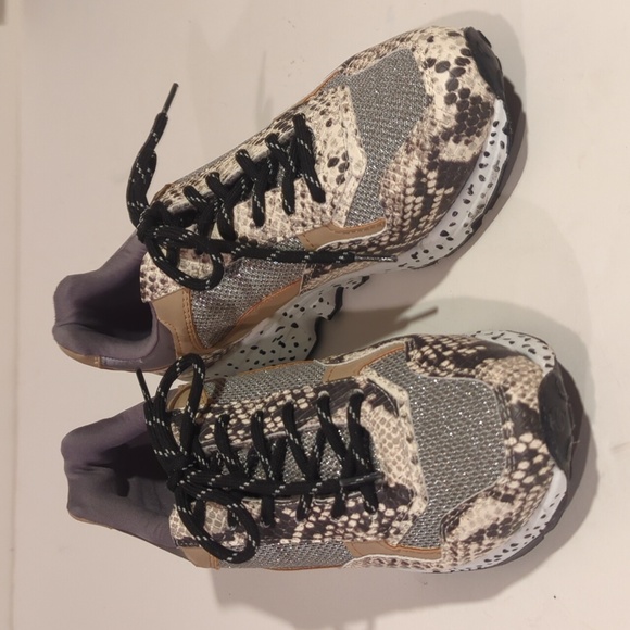 Steve Madden Bena Python Wedge Sneaker Size 6.5 - Picture 11 of 11